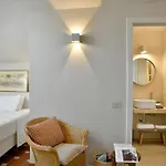 Villa Sorriso Mit Pool Direkt Am Castiglioncello