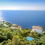 Sorriso Mit Pool Direkt Am Castiglioncello