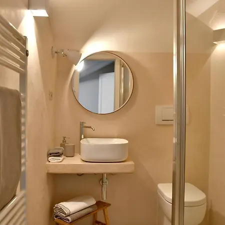 Вилла Modern Eingerichtete Mit Pool Direkt Am