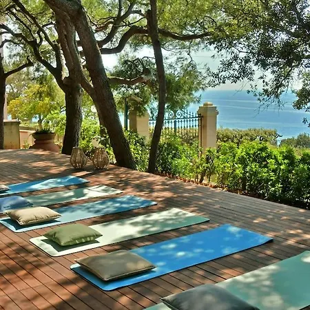 Villa Modern Eingerichtete Mit Pool Direkt Am *